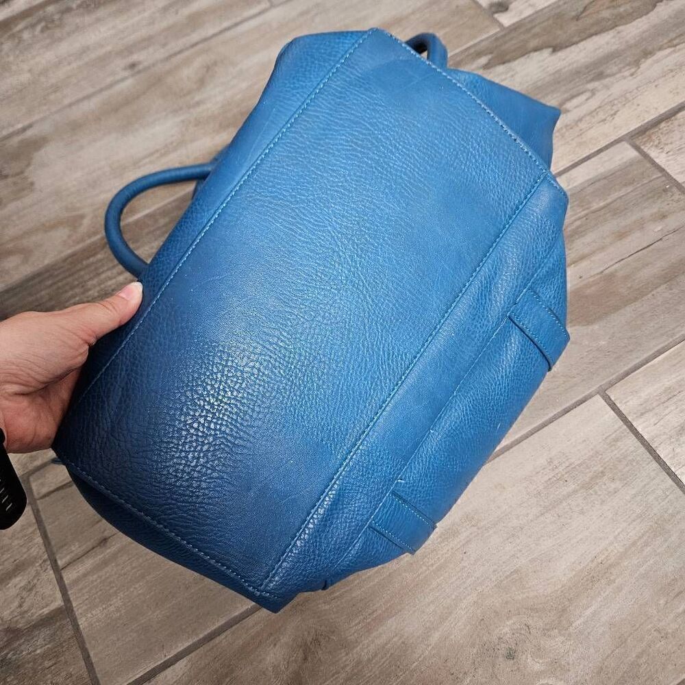 Olivia + Joy Shoulder Bag - Picture 12 of 12